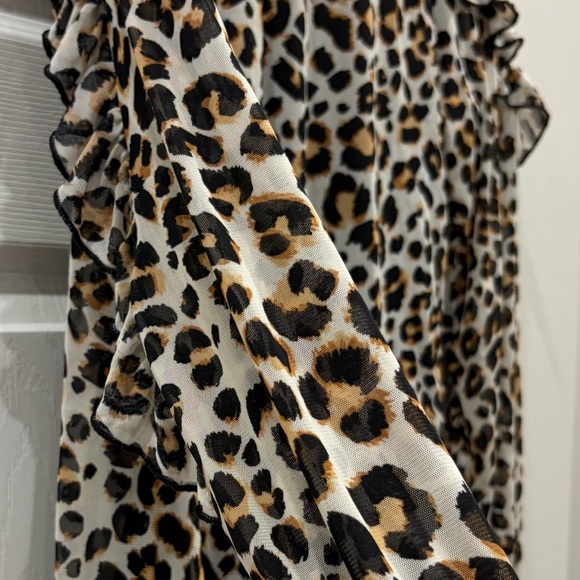 Leopard Print Ruffle Sleeve Blouse - Neutral Tones Lined - Picture 5 of 7